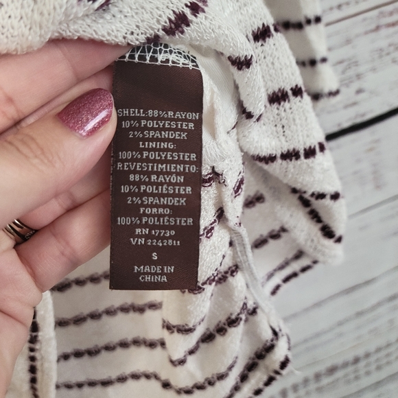 Knox Rose S V Neck Stripped Sweater - Picture 3 of 4